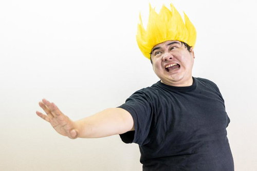 静電気めっちゃ溜まるタイプの男性