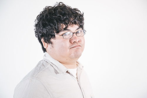 不正を見逃さない正義マンの眼差しと厳しい表情