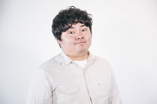 さてはアンチだなオメーと煽るドヤ顔の男性