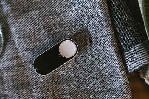 お気に入りの商品をボタンひとつで注文するAmazonダッシュボタン