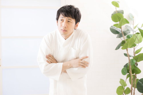 脱毛前、裸にガウンのままウロウロされる