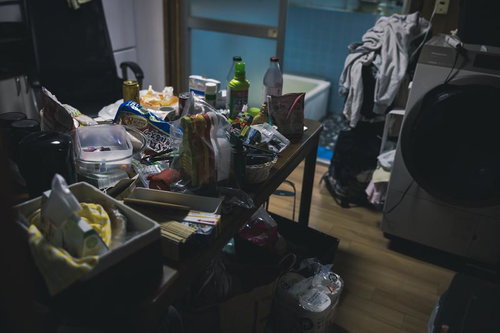 動かさないで。どこに何があるか分からなくなっちゃう