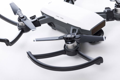 小型ドローンのプロペラ部とガード