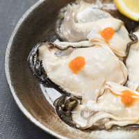 恵比須牡蠣ともみじおろしの盛り合わせの写真