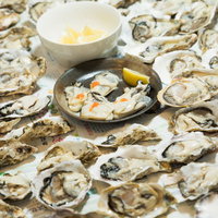 恵比須牡蠣の生牡蠣盛り合わせの写真