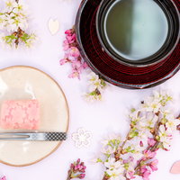 桜の練り切りと抹茶のお茶会セットの写真