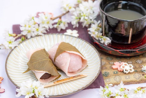 桜もちと抹茶のおもてなし～春の和菓子と緑茶のしつらい