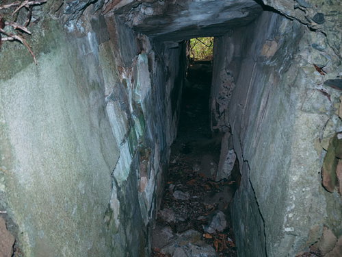 船見台トーチカ内部