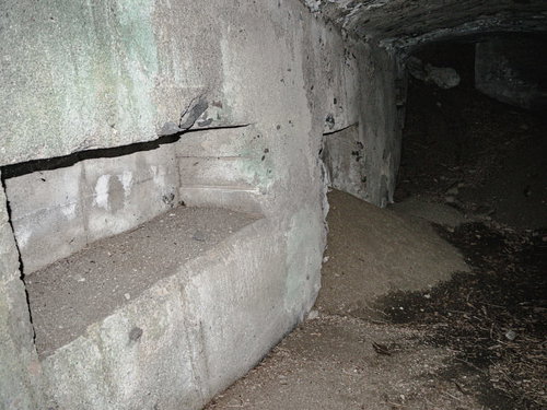 船見台砲台の壁に残る長方形のスペース