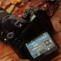 びしょ濡れのPENTAX K-1 MarkⅡの液晶モニターの写真