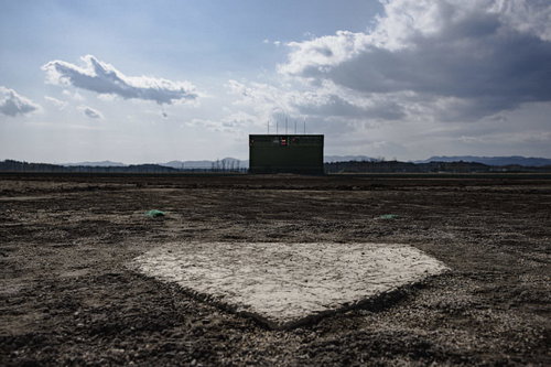 みちのく鹿島球場のホームベースとマウンド
