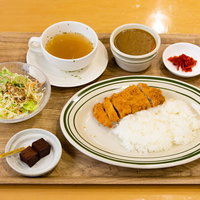 天神岬温泉しおかぜ荘のカツカレー定食ランチの写真