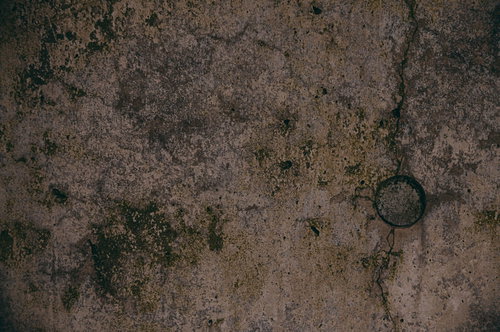 ひび割れた壁の汚れ（テクスチャー）