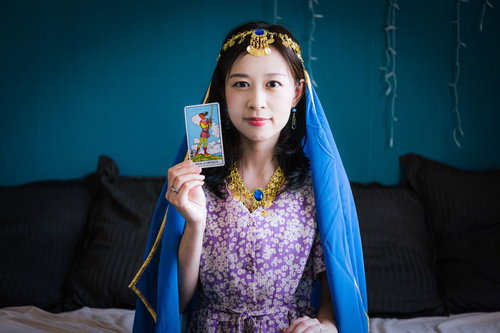 あなたが選んだタロットカードはソードの王子です