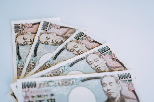 5万円分の報酬（一万円札5枚）