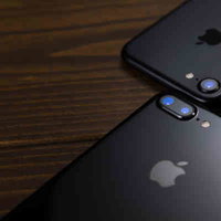 デュアルレンズを搭載したスマートフォンの比較の写真