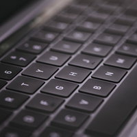 MacBook Pro 2018の第3世代バタフライ式キーボードの写真