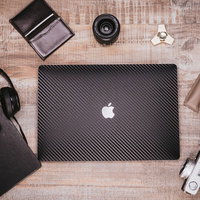 MacBookと持ち歩いてるガジェット製品の写真
