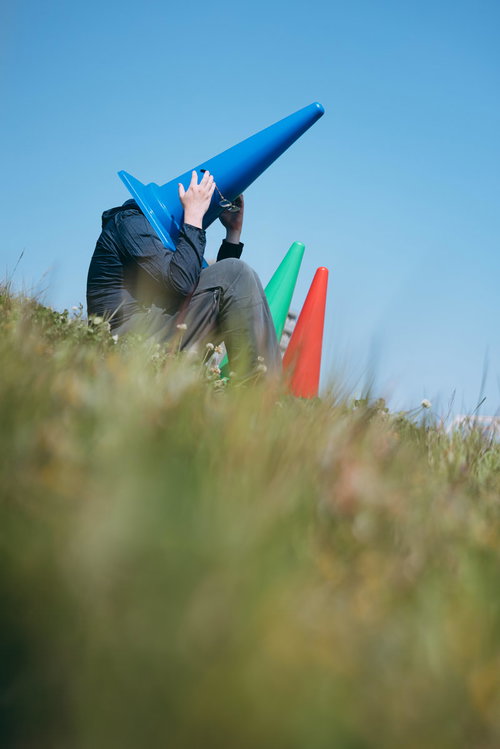 病み期に突入して苦悩する三角コーン