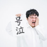 演技だと伝わらないので文字を使ってと指示された俳優がまさかの号泣の写真