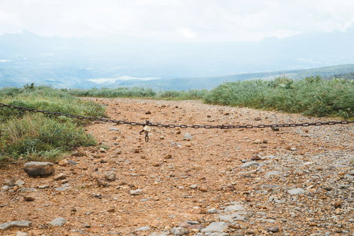 チェーンで通行規制（毛無峠）