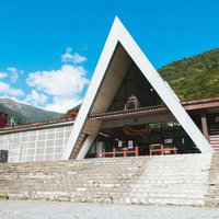 群馬県の土合駅舎（どあいえき）、モグラ駅の駅舎の写真