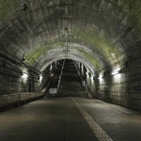 階段をあがったらボスいそうな場所、土合駅の地下要塞の写真