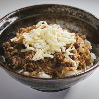 チーズがたっぷりのチー牛丼のの写真