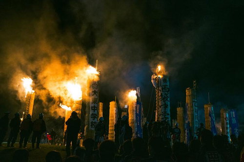 松明あかしの炎