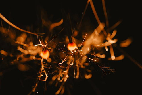 線香花火2玉と広がる火花