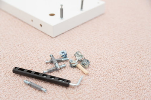 IKEA組み立て式家具に同梱している六角レンチとネジ