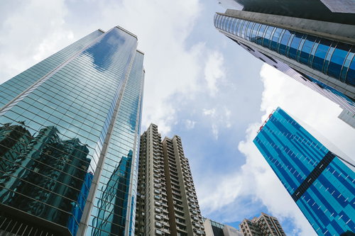 香港の高層ビル群が立ち並ぶ都市風景
