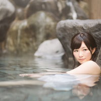 隠れ家的な伊東温泉旅館の露天風呂で日頃のストレスを癒すの写真