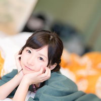 「まだ話し足りないな...」と誘ってくる彼女の写真