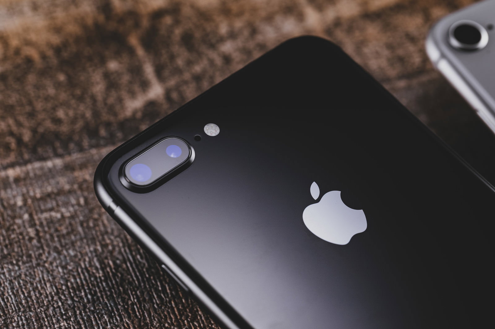 iPhoneデュアルレンズカメラの背面