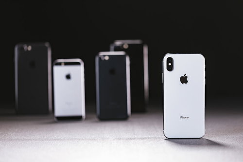 iPhone X と他のモデルのiPhone