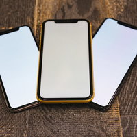 iPhone XS と XR の画面サイズ・ディスプレイ比較の写真