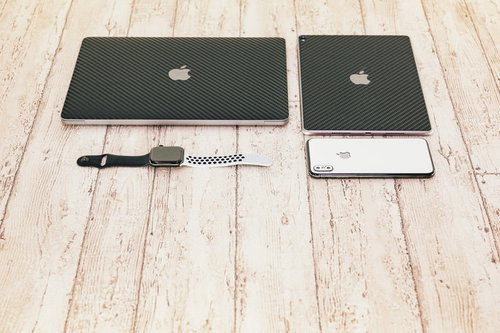 iPhoneなどのApple製品フラットレイ