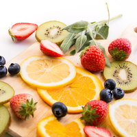 いろいろなカットフルーツてんこもりの写真