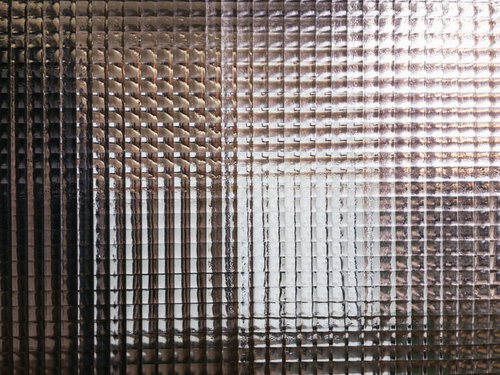 擦りガラスのモザイク模様になって奥が見えないテクスチャー