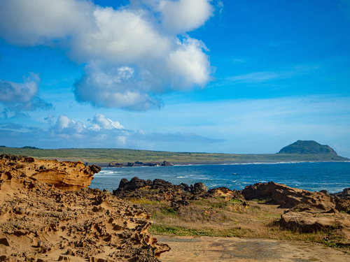 釜岩から観る千鳥ヶ浜の沈船群と摺鉢山