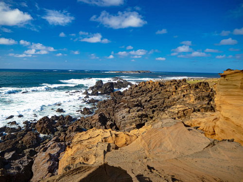 釜岩の荒涼とした眺め