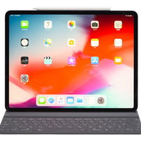Apple Pencilを側面に装着したiPad Pro 2018の写真