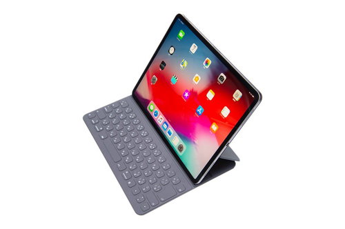 iPad Pro と純正キーボードのセット