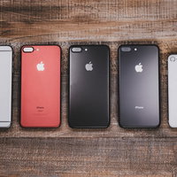 iPhone 6sからiPhone 8を並べる（背面）の写真