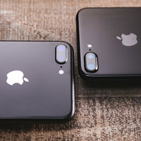 新旧iPhoneのデュアルレンズ比較の写真