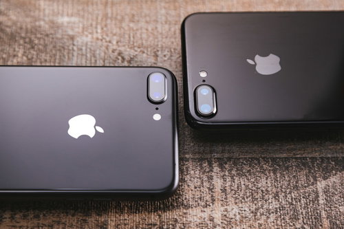 新旧iPhoneのデュアルレンズ比較