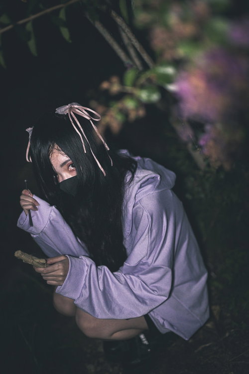 今呪っているとこですけどナニか？