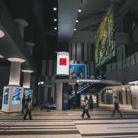 渋谷ヒカリエShinQs B1Fの館内風景の写真