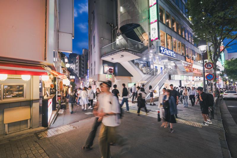 道玄坂と小路入口の様子